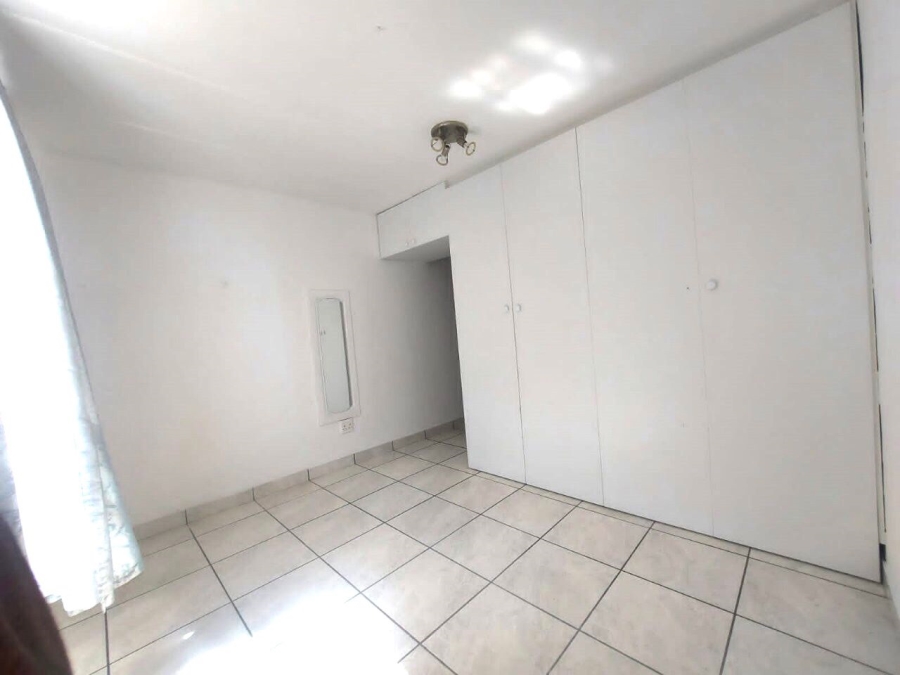 1 Bedroom Property for Sale in Wynberg Western Cape